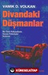 Divandaki Düşmanlar